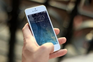 Kan jy iOS 8 op iPhone 4 installeer?