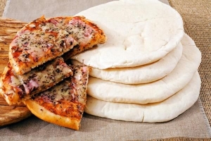 Vries pizzadeeg - 'n gids om pizzabasisse langer te laat hou