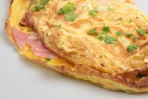 Hoe om 'n ham-en-kaas-omelet te maak