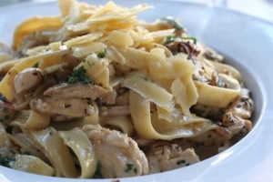 Hoe om vars Porcini Pasta - Tagliatelle met sampioene te maak