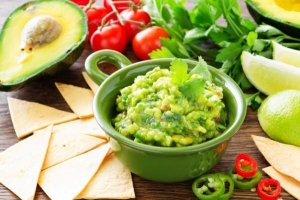 Hoe om guacamole langer te laat hou