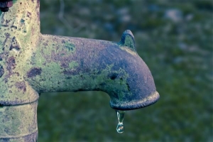 Hoe om harde waterskaal te voorkom